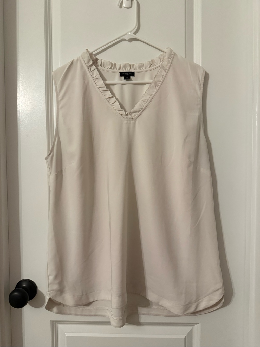 Ann Taylor Cream Ruffle Trim V-Neck Sleeveless Camisole